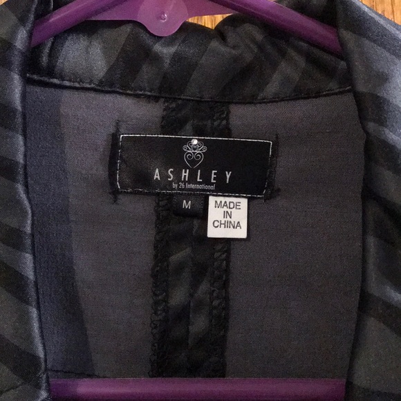 Zebra print blazer! - Picture 2 of 4